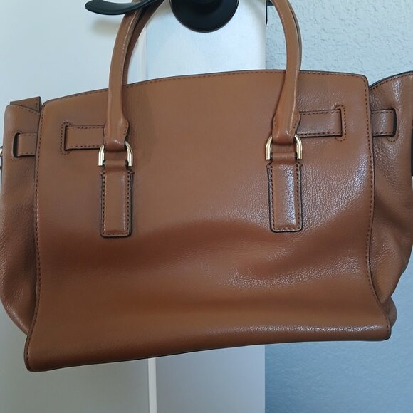 Michael Kors - Picture 2 of 4